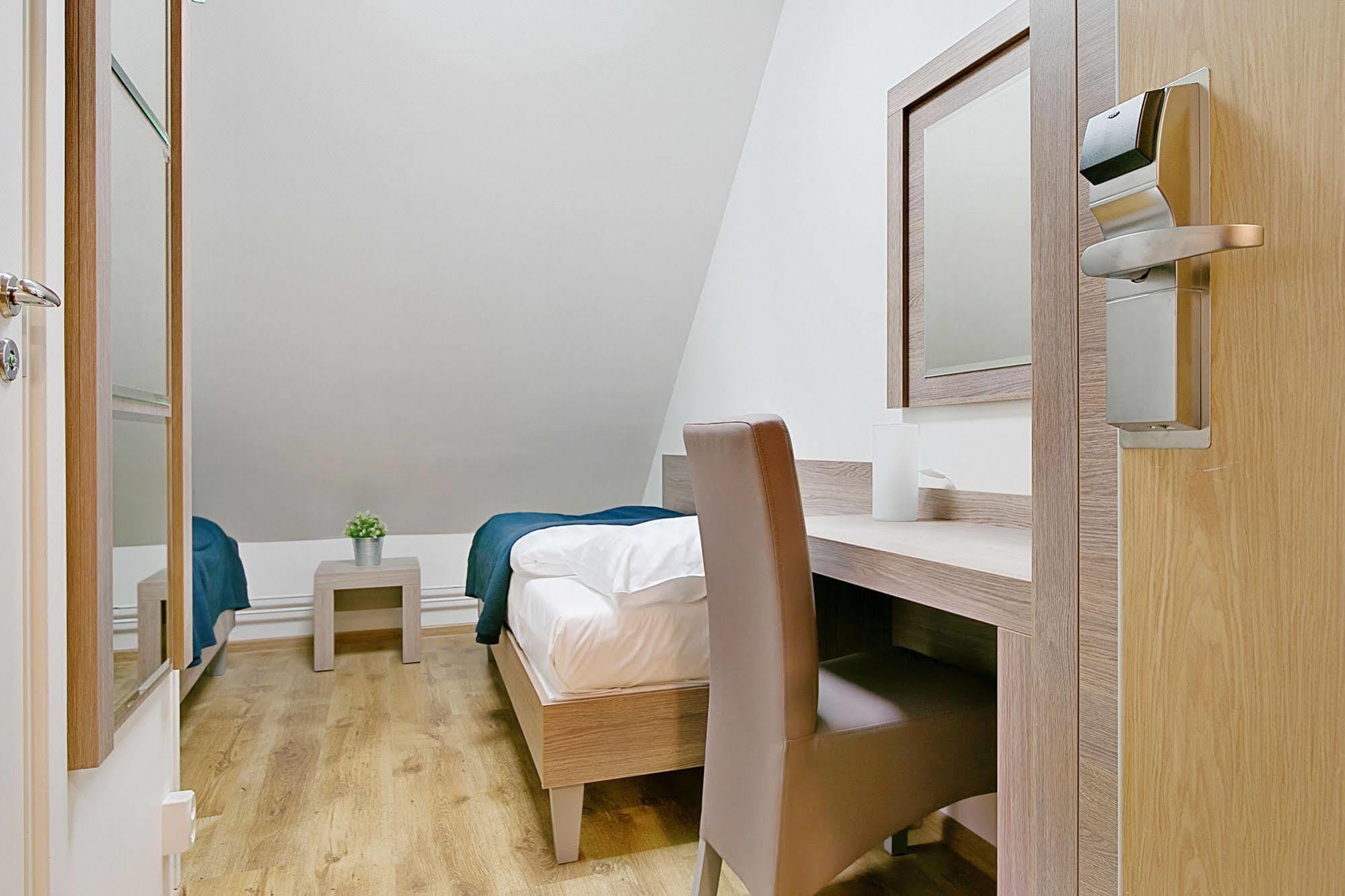 Hotel Kringelstaden Södertälje Kültér fotó